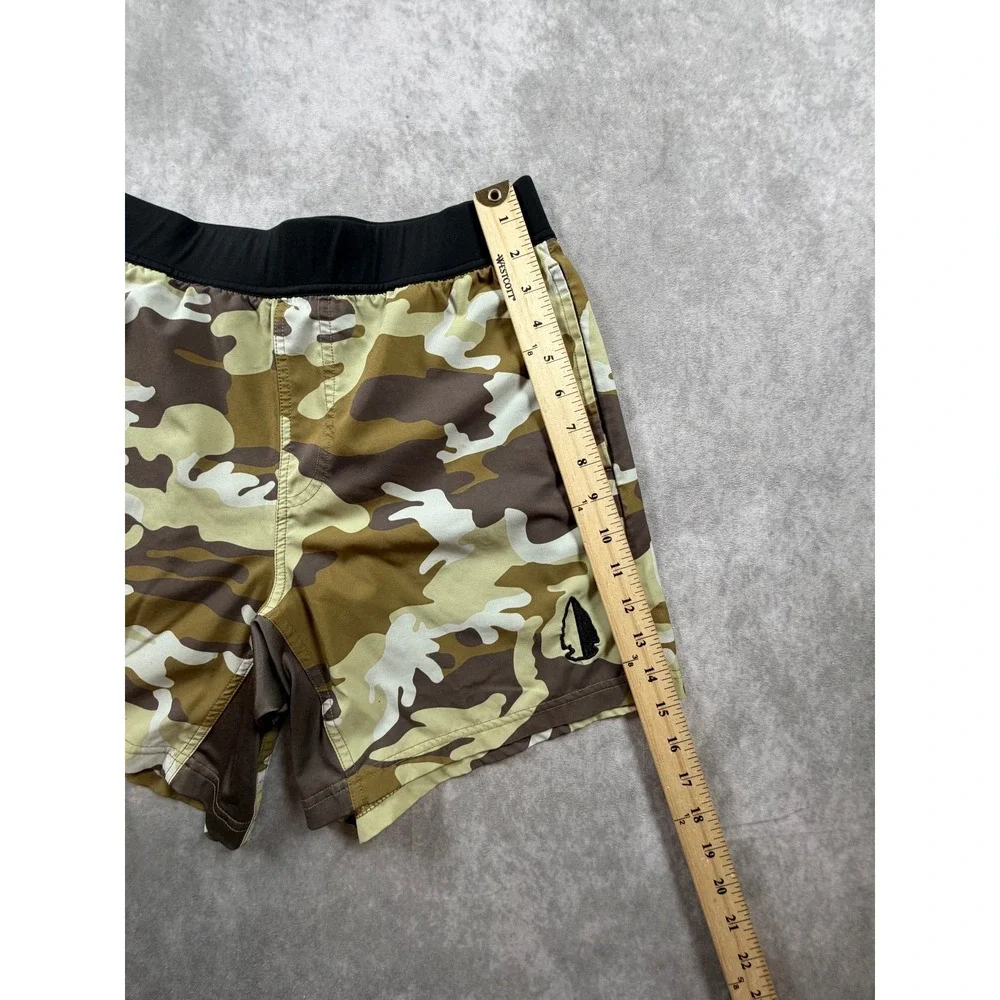 TacHuntFish Mens Medium Athletic Shorts Desert Camo 6 Inch Inseam Hunting